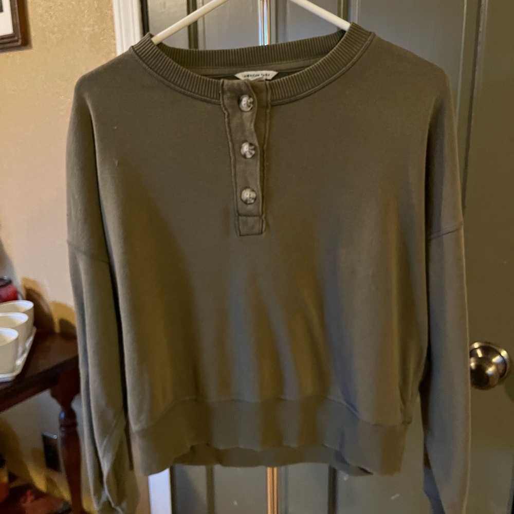 American Eagle fern green top. Size small.